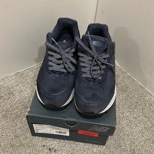 Men USA Size 10.5 New Balance 2002Rs Navy